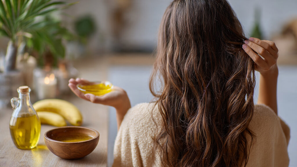 How to fix dry hair naturally