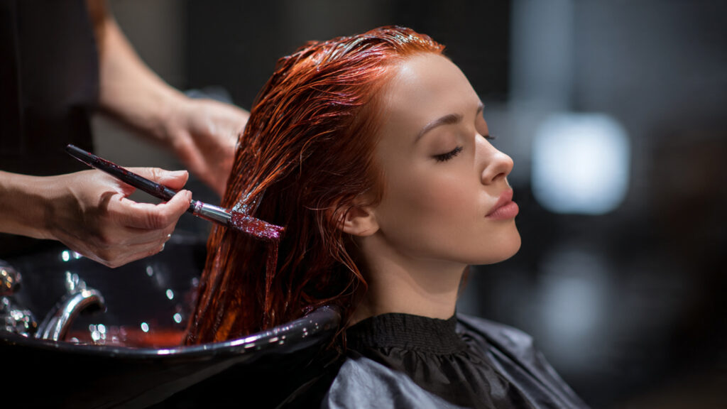 Can you put hair dye on wet hair