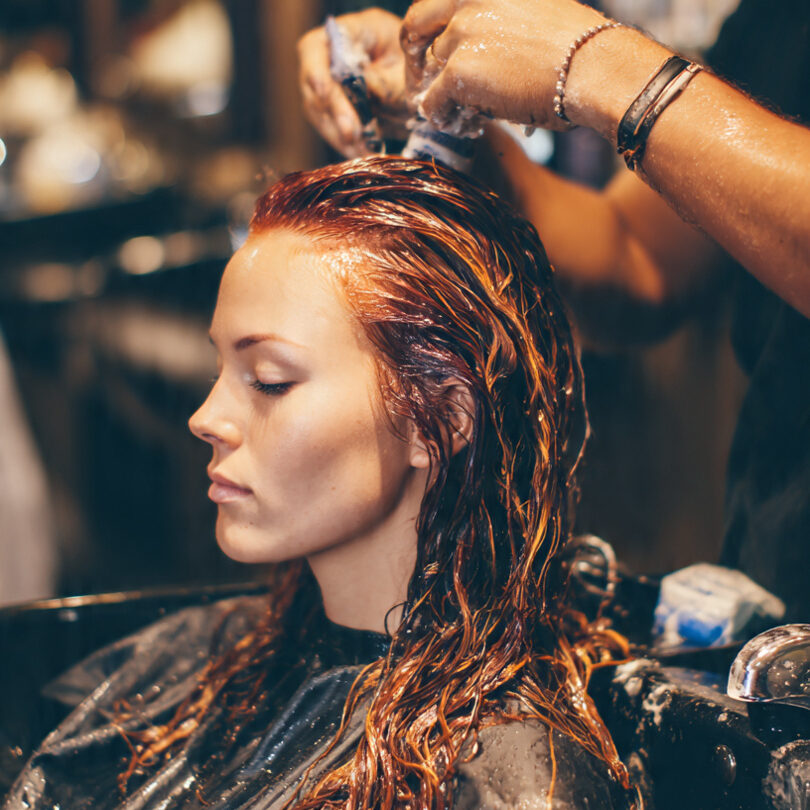 Can you put hair dye on wet hair
