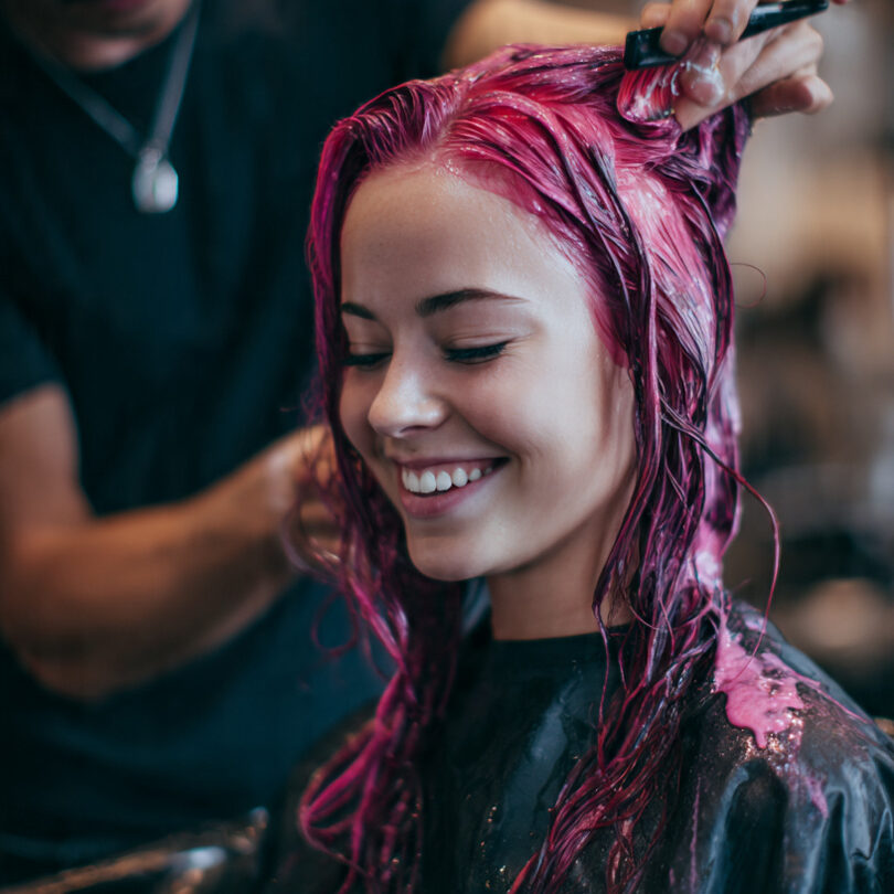 Can you put hair dye on wet hair
