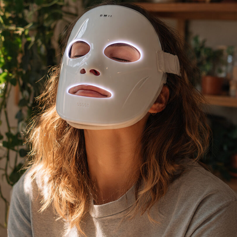 Pursonic LED face mask